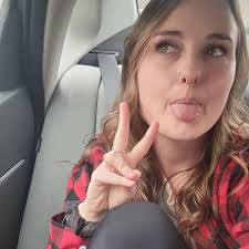 Brittany Moore (@bemoorebooks) • Instagram photos and videos