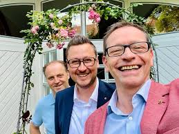 Ein Wechsel in der Wehrführung, zahlreiche verdiente Beförderungen: Heute  Besuch der Kerb in #Daubach. Herzlichen Glückwunsch an den neuen Wehrführer  @c.espe und seine neue Stellvertreterin Nadine Stephan. Vielen Dank auch an  Daniel