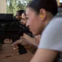 Mitglieder des Joint Base Security Teams nehmen teil