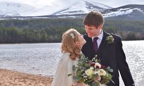 Out of all the freebies i list, this could be my favorite option. It Wasn T The Wedding We D Planned But That S Not What Matters Daily Mail Online