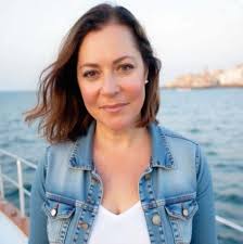 What are some good hairdressers for getting roots done?