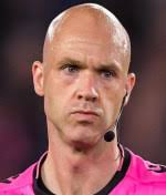 Taylor is 5 feet seven inches tall and weighs in at around 149 pounds. Anthony Taylor Schiedsrichterprofil Kicker