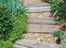 Comment Installer Un Passe Pied Pour Circuler Au Jardin Jardins Amenagement Jardin Allee De Jardin