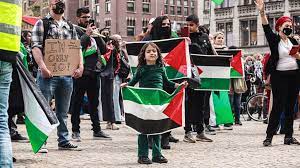 De rode jeugd was een communistische beweging in nederland. Duizenden Mensen Waren Op De Been Voor Pro Palestijnse Demonstraties Rtl Nieuws