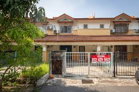 This development is particularly strategic in location. Bandar Saujana Putra House For Sale Rumah Untuk Dijual Jenjarom