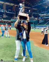 Corey drew seager is an american professional baseball shortstop for the los angeles dodgers of major league baseball. La Dodgers Shortstop Corey Seager Weds Madisyn Van Ham At Covid Safe Ceremony In Tennessee Daily Mail Online