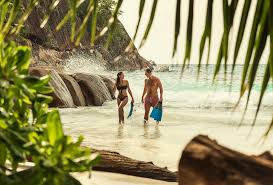With this card you will enjoy our legendary personalized service and recognition to make each of your visits with us, the world over, truly exceptional. Travel Gifts Four Seasons Magazine