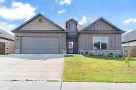 1031 Sunshine Ct, Centerton, AR 72719