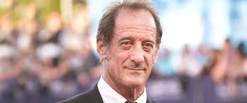L'actrice et réalisatrice suzanne lindon, fille de sandrine kiberlain et vincent lindon, a reçu le prix de la meilleure jeune réalisatrice au festival new horizons qui s'est déroulé en pologne. Les Femmes Qui Ont Marque La Vie De Vincent Lindon