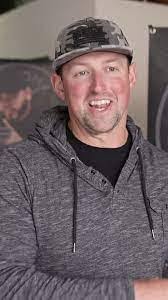 Dustin Lash's Instagram, Twitter & Facebook