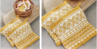 The caravan pot holder pattern is a great way to add some flair to your kitchen while learning how to use up fabric scraps at the same time. Sun Baked Knitted Pot Holders Free Knitting Pattern
