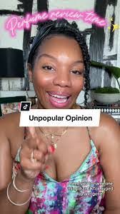 Shelly Trader's Instagram, Twitter & Facebook