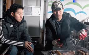 이강인(20·발렌시아)이 이틀 연속 비보를 접해 주위를 안타깝게 했다. Cj06l2r6shgfsm