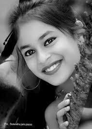 Hi,does anyone in Cyprus has Nikon p1000 ?