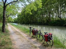 Il relie la garonne à la méditerranée de toulouse à sète en passant par carcassonne et sa cité médiévale et castelnaudary. Canal Du Midi A Velo Itineraire De 6 Jours Et Informations Pratiques