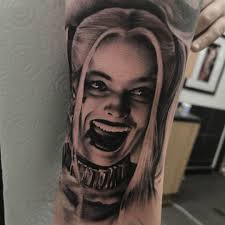 Margot robbie 's tattoo parlor is out of business. Killer Portrait Of Margot Robbie As Killer Ink Tattoo Facebook