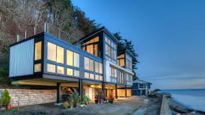 Rumah bambu menjadi tempat tinggal yang bahan bangunan dari bambu baik dari luar maupun dari dalam rumah. 15 Desain Rumah Panggung Di Hunian Modern Rumah Com