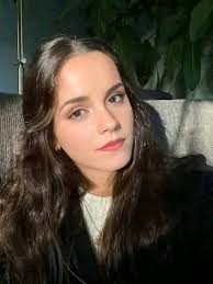 Funny machine interaction in a movie scene