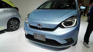 The jazz hybrid was launched when honda facelifted the jazz range, so it gets the new look front and rear bumpers which have been designed to reduce drag. Tatsachlicher Verbrauch Honda Jazz Hybrid Im Test