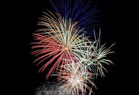 #14juillet suite à un incident technique un camion avec des artifices est en feu pont d'iéna. Aucun Feu D Artifice Pour Le 14 Juillet En Beaujolais