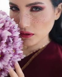 1 002 mentions j aime 21 commentaires houda hayani amine houdahayaniamine sur instagram la chance fait le succes et le succes nose ring makeup nose
