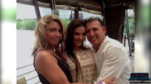 Wife and husband had a girlfriend and wanted to make a good porno together  - XNXX.COM