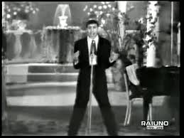 Testi delle canzoni di adriano celentano. Adriano Celentano Le 10 Canzoni Indimenticabili Panorama