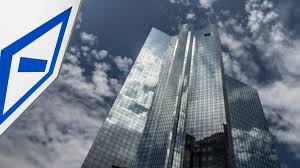 Rund 100 der zuletzt 400 stellen aus london werden in die eu und nach asien verlagert. Umstrukturierung Kostet Milliarden Deutsche Bank Will 18 000 Stellen Streichen Zdfheute