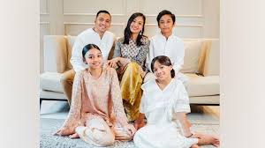 Naura devano lagu mp3 download from lagump3downloads.com. Nola Be3 Ancam Penjarakan Pembully Putrinya Karena Dekat Dengan Devano Danendra Seleb Tempo Co