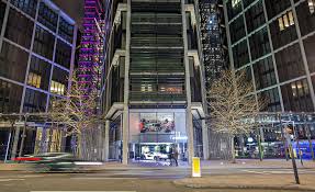 Standards for car showroom design. Allure In Design Intelligent Led Lighting For Luxury Car Showrooms Dextra Group