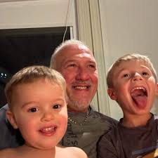 Profile for Pneus Fm inc. Steve Ouellet Représentant Bas St-Laurent Gaspésie