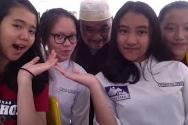 Labschool unesa merupakan sekolah dibawah yayasan pendidikan dharma wanita persatuan unesa yang memiliki jenjang pendidikan pg, tk labschool universitas negeri surabaya (unesa) merupakan kelanjutan dari lembaga yang pernah ada sebelumnya yaitu proyek perintis sekolah. Labschool