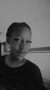 Wini La Poupée Ĩčē