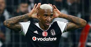 Talisca benfica indir, talisca benfica videoları 3gp, mp4, flv mp3 gibi indirebilir ve indirmeden izleye ve dinleye bilirsiniz. Jornal Italiano Diz Que Roma Tem Acordo Com O Benfica Por Talisca Besoccer