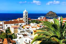 Ontdek dan de veelzijdige canarische eilanden! Orientatiepunten Van De Oude Koloniale Stad Garachico Van Tenerife Canarische Eilanden Stock Foto Image Of Panoramisch Kleurrijk 113424856