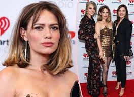 One Tree Hill's Bethany Joy Lenz Finally Addresses Sophia Bush & Hilarie  Burton Feud!