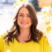 Mandy Holliday's Instagram, Twitter & Facebook