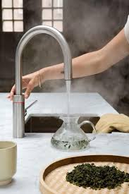 Spulcenter Von Brausen Und Becken Wasserhahn Kuche Kuchenhilfe Wasserhahn
