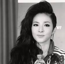 Dara Of 2ne1 Come Visit Kpopcity Net For The Largest Discount Fashion Store In The World Half Shaved Hair Kpop Hair Shaved Hair