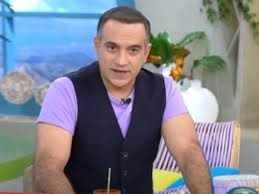 Ειδήσεις, video, ειδησεις τωρα και νέα για κρατεροσ κατσουλησ από το pagenews.gr. Epestrepse O Krateros Katsoylhs Sth Fwlia Twn Koy Koy Ta Prwta Logia Gia Thn Ygeia Toy