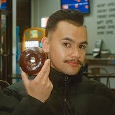 Sandra Harte's Instagram, Twitter & Facebook