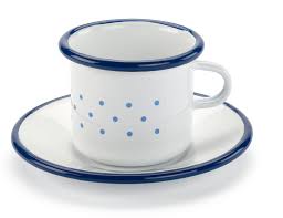 Mit der richtigen tasse im gepäck kann das abenteuer jederzeit beginnen: Emaille Tasse Mit Untertasse Klein Manufactum