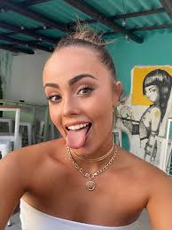 Noelia rivera riera (@noeliariveiro_) • Threads, Say more