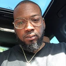 Andrea Yancy's Instagram, Twitter & Facebook