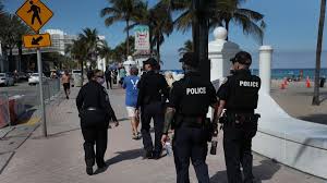 La temporada de huracanes, que a menudo ve lluvias tropicales, es de junio a noviembre. Spring Break 2021 100 Arrested As Crowds Hit Miami Beach Despite The Pandemic Cnn