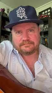 Bruce Heddin's Instagram, Twitter & Facebook