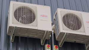 Auto mode will use heat or cool to hold a room temperature. 2 2020 Fujitsu Air Conditioners Running In Heat Mode Youtube