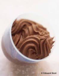 Chocolat Chantilly Pour 4 Personnes Recettes Elle A Table Recette Chantilly Au Chocolat Chocolat Creme Chantilly