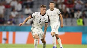 Juli 2016 in frankreich statt. Em Deutschland Unter Druck Warum Joachim Low Furs Portugal Spiel Von Toni Kroos Abrucken Sollte Eurosport