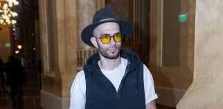 This is byealex official twitter page! Velvet Gumicukor Byealex Balfaszoknak Nevezte A Kiskamasz Melegeket Csokolozasukat Undoritonak Tartja